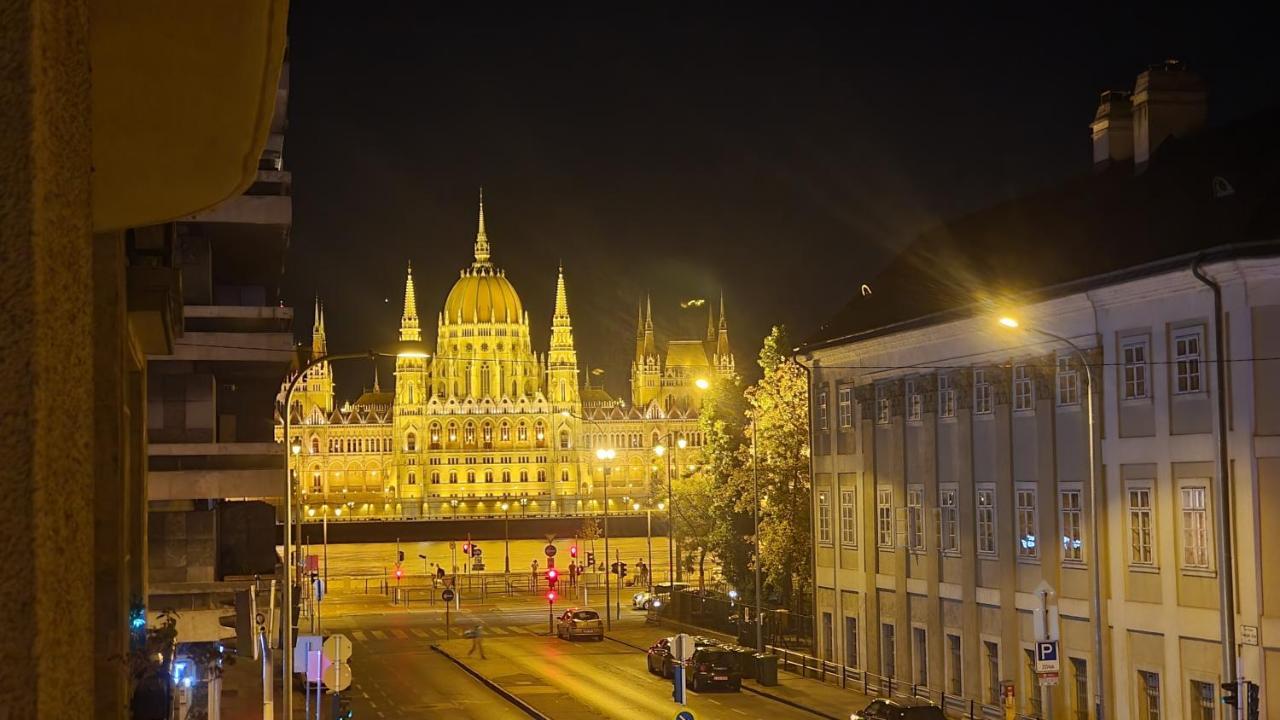 Parliament View Apartment Budapest Bagian luar foto