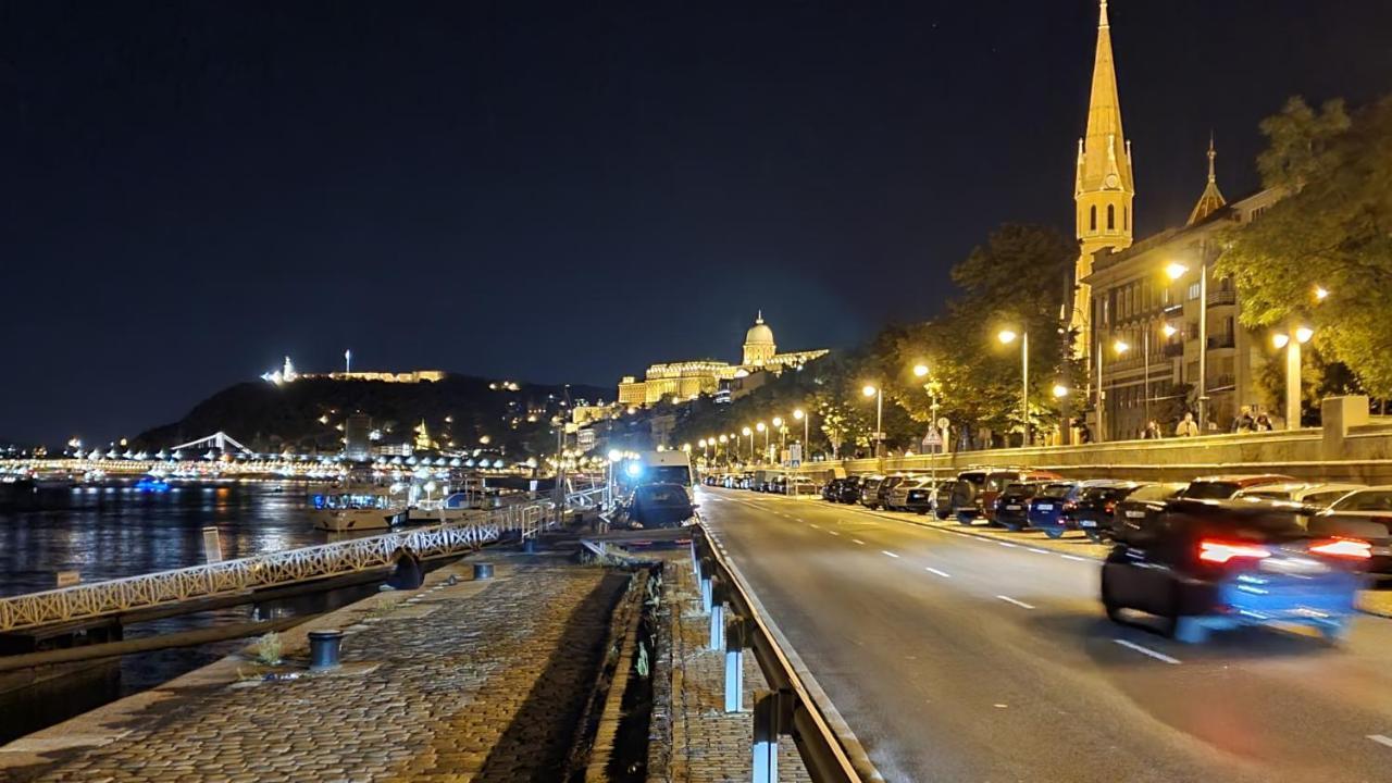 Parliament View Apartment Budapest Bagian luar foto