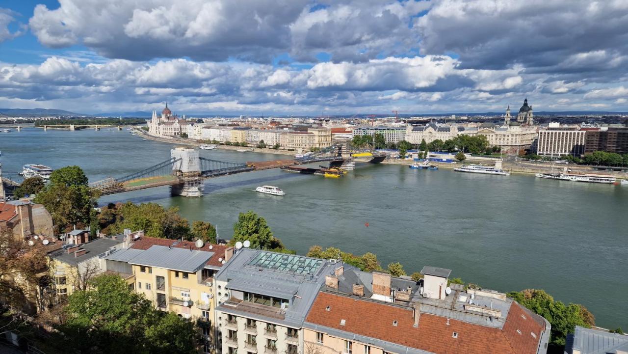 Parliament View Apartment Budapest Bagian luar foto